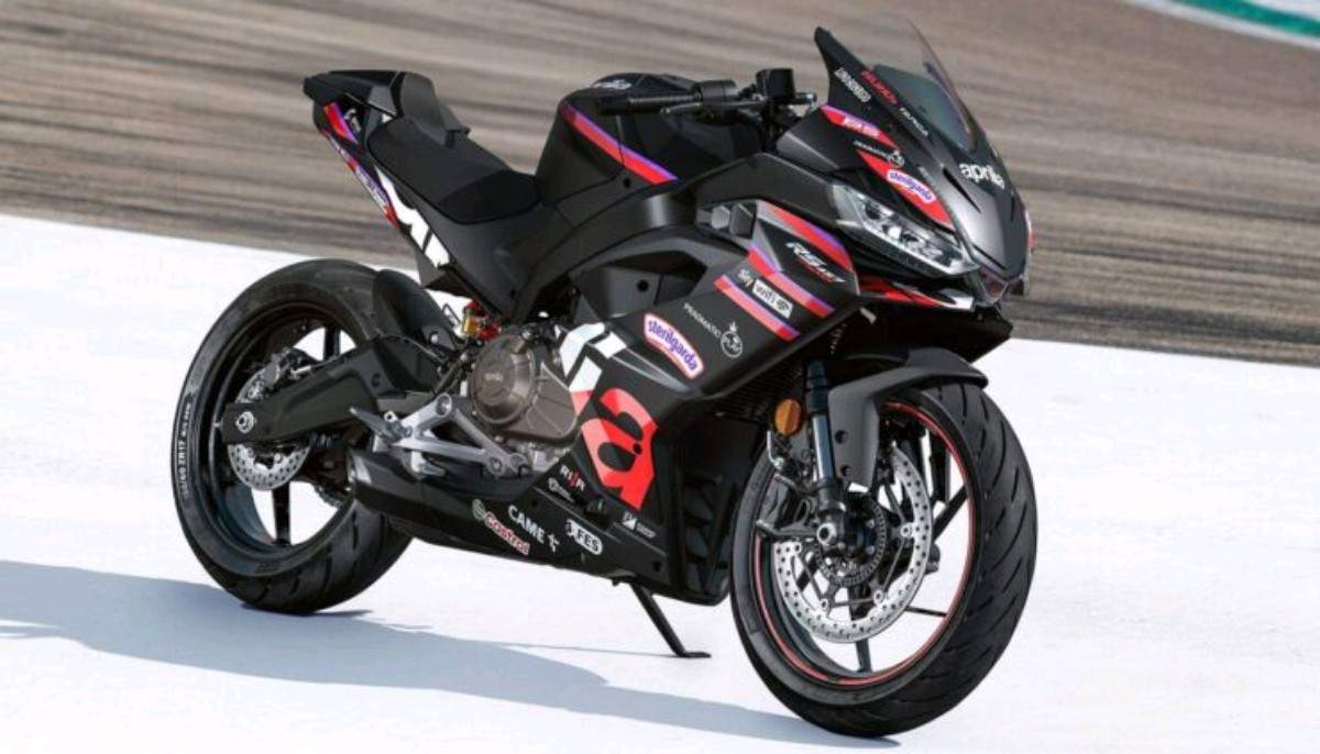 Aprilia RS 457 GP Replica in MotoGP inspired black livery
