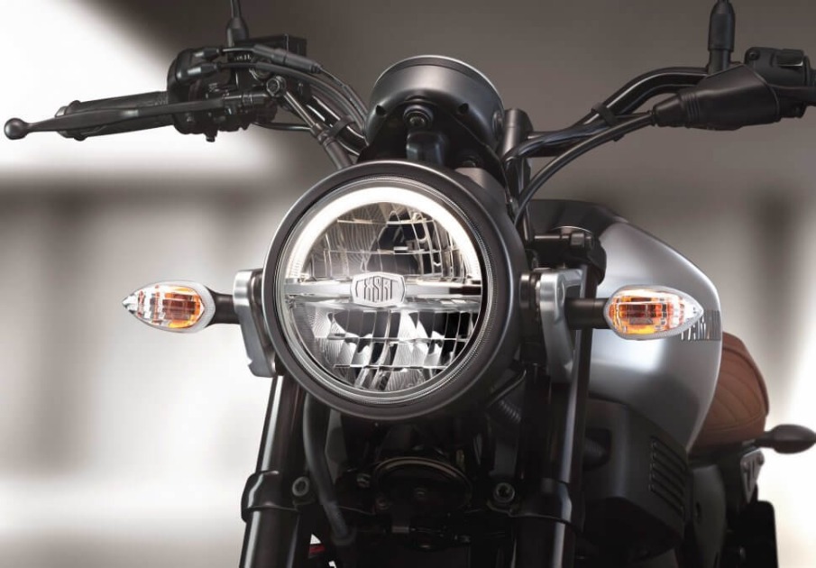 XSR 155 round LED headlamp digital instrument cluster